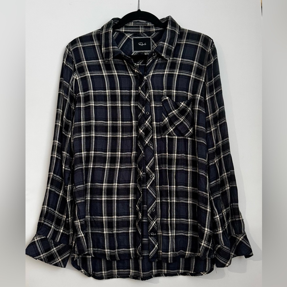 Rails Navy Plaid Flannel Button Front Shirt Size L Buttery Soft